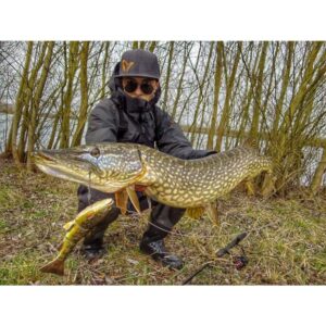 Savage Gear 4D Line Thru Trout 15cm SS - 35g - Fire Trout - obrazek 3