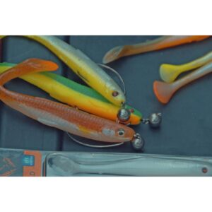 Guma SAVAGE GEAR Slender Scoop Shad 11cm 7g - Lemon Back - obrazek 5