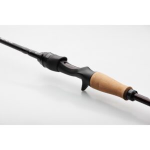 Wędka castingowa SAVAGE GEAR Revenge SG6 Medium Game 2.13m 15-45g 2sec - obrazek 3